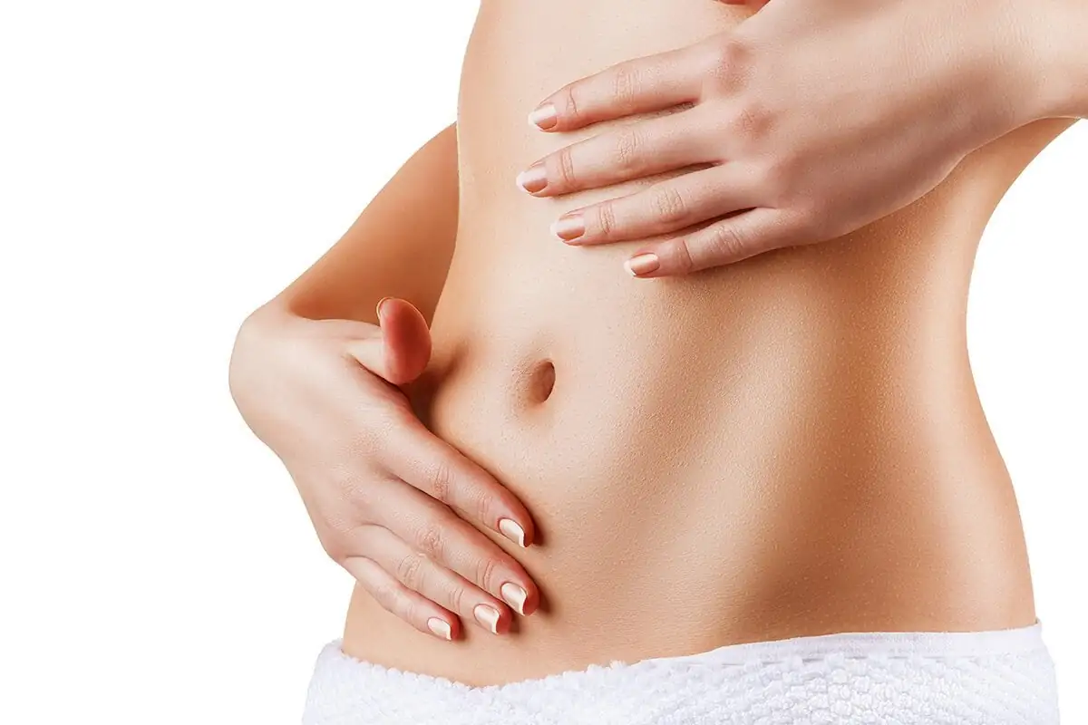 Karın Germe ile Doğum Çatlakları Geçer mi? 4 karin germe ameliyat